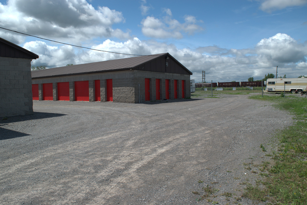 Storehouse Canada storage building
